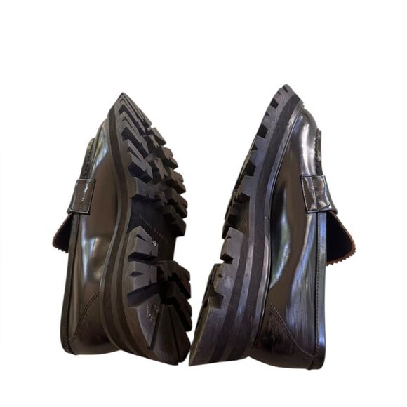 Alexander McQueen Wander Loafers | Black | FARFETCH Alexander McQueen Black Leather Wander Loafers Size 36.5